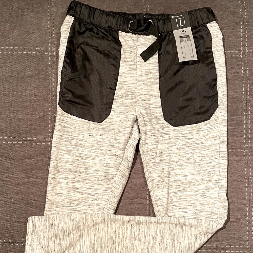 2/25$ Boys Joggers - Skinny